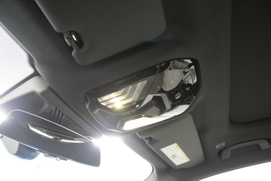 2025 BMW 5 Series 530i - Photo 23