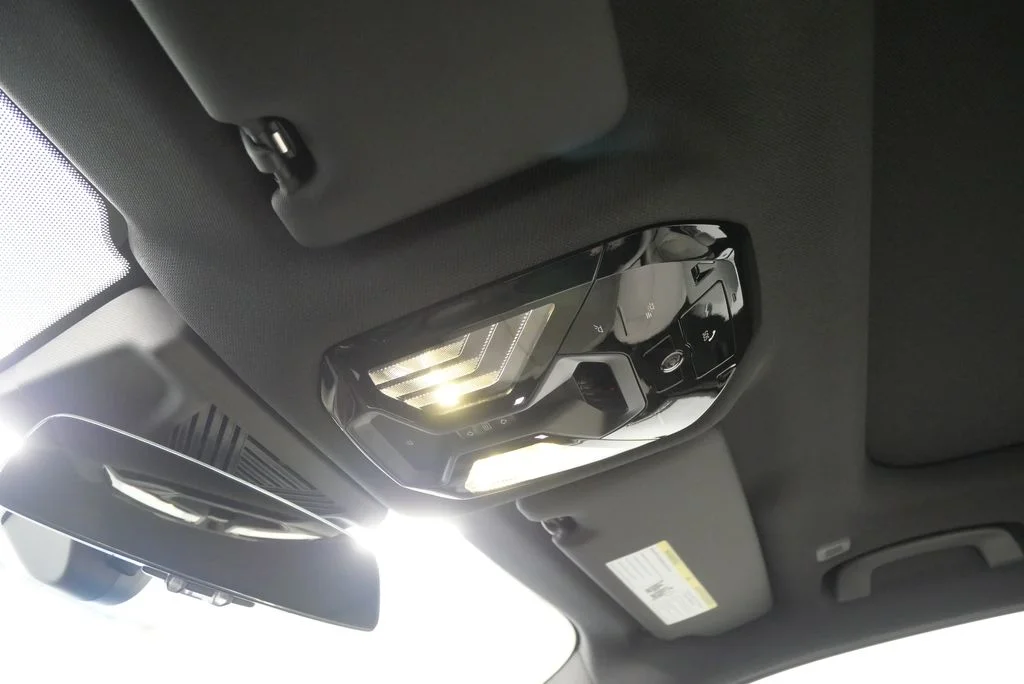 2025 BMW 5 Series 530i - Photo 23