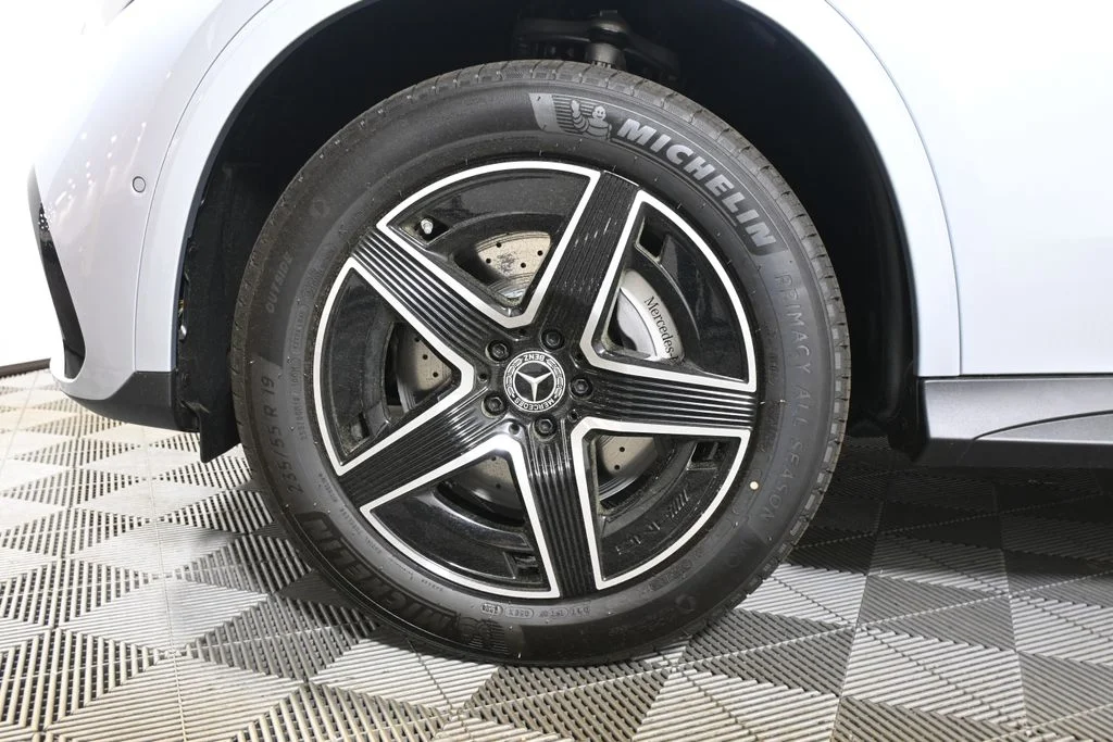 New 2026 Silver Mercedes-Benz GLC 300 image 12