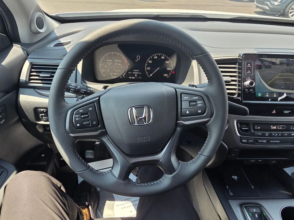New 2026 Platinum White Pearl Honda RTL image 18