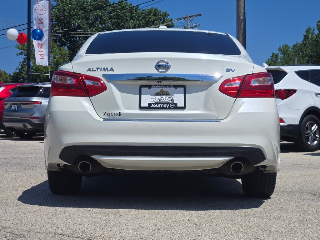 Used 2016 White Nissan 2.5 SV image 13