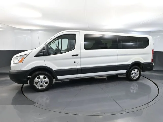 2018 Ford Transit Wagon XL - Photo 10