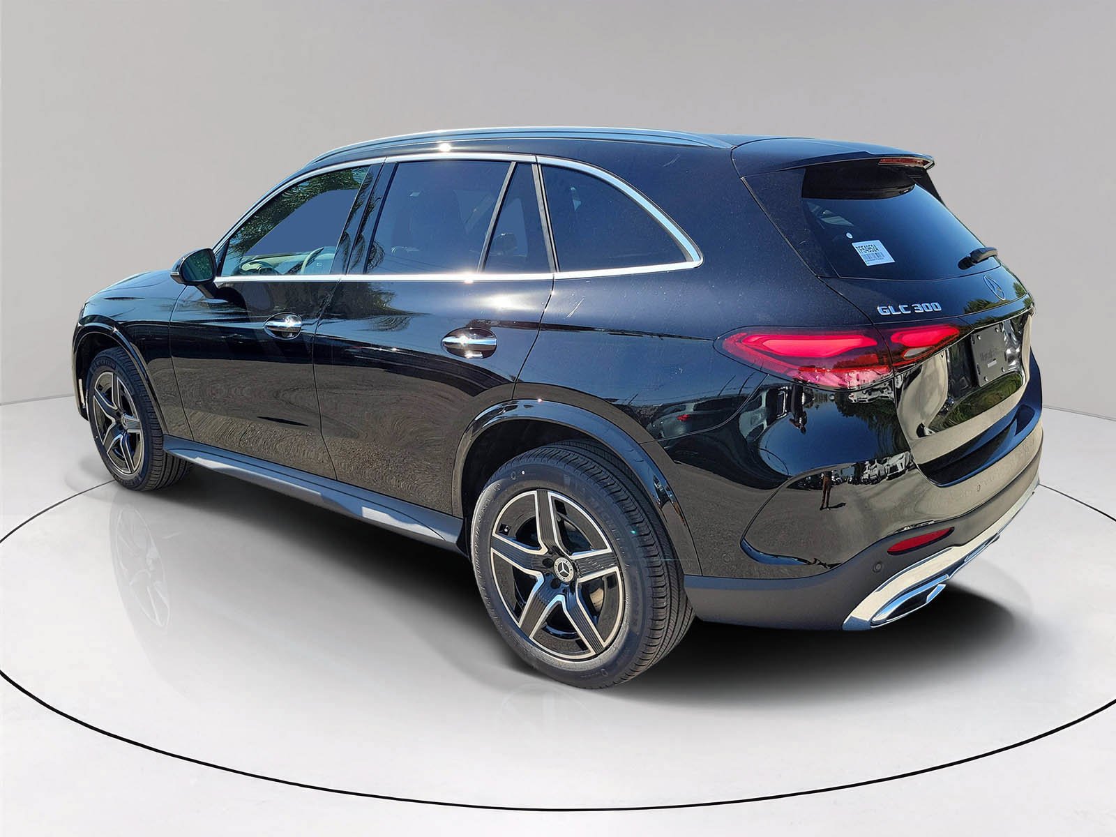 New 2026 Black Mercedes-Benz GLC 300 image 4