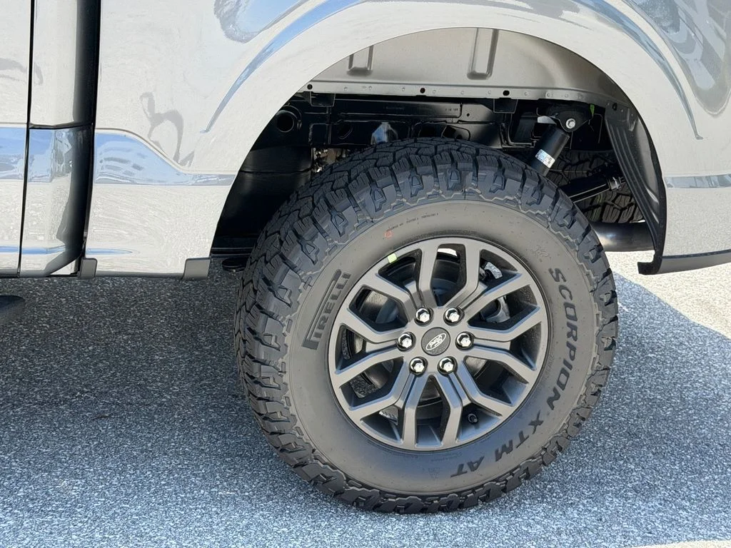 New 2026 Gray Ford Tremor image 5