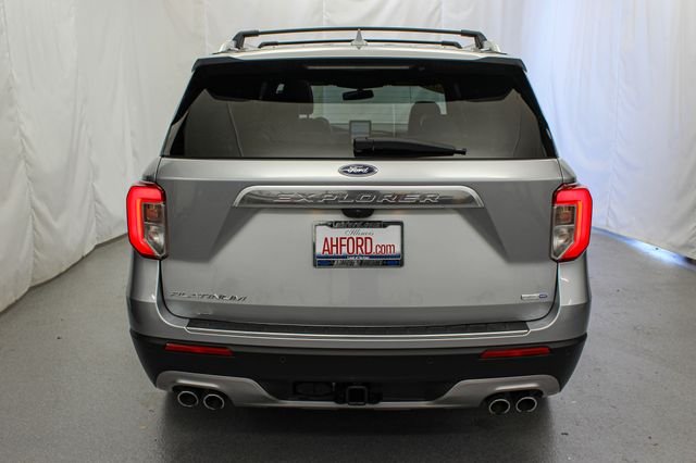 Used 2020 Silver Metallic Ford Platinum image 8
