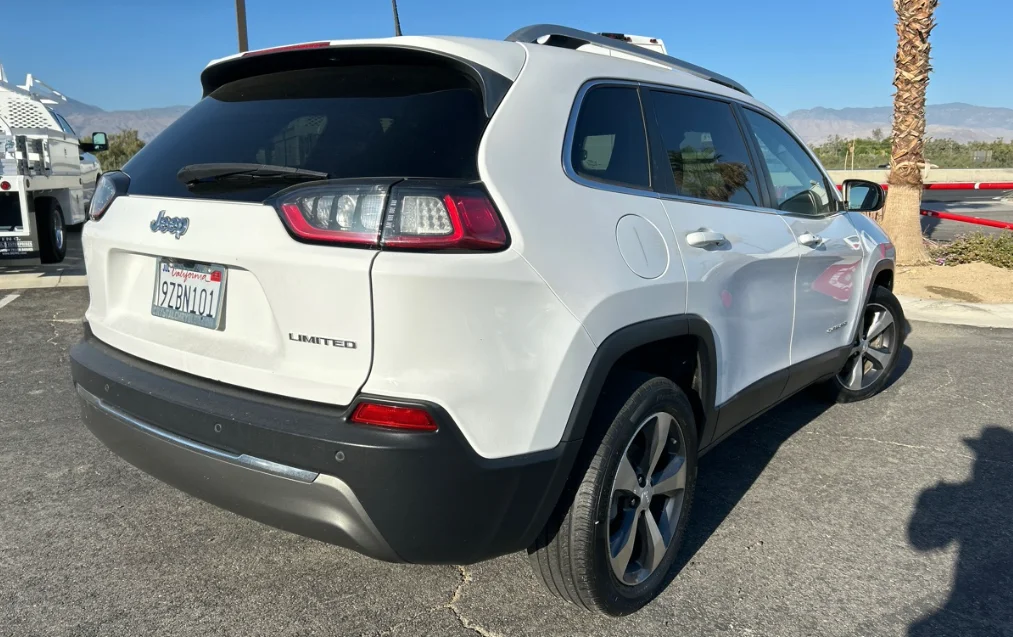 Used 2019 White Jeep Limited image 6