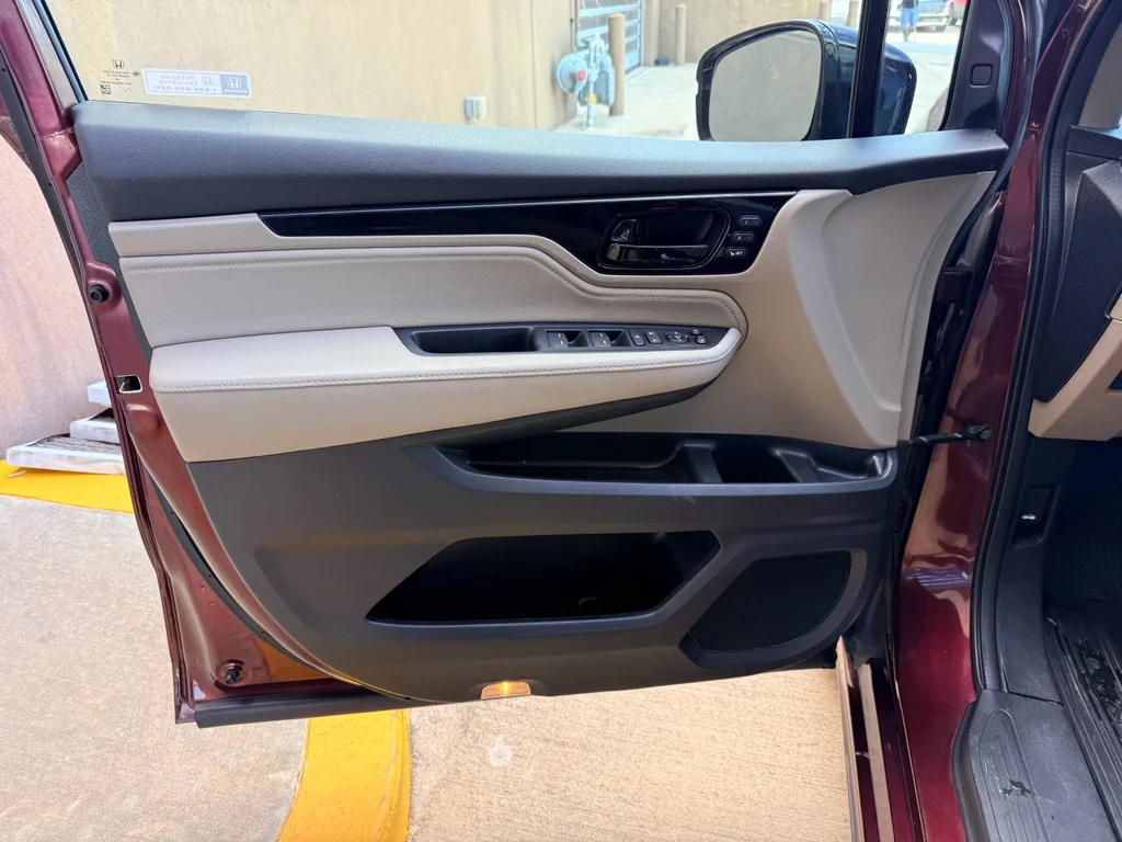 Used 2019 Deep Scarlet Pearl Honda Elite image 10