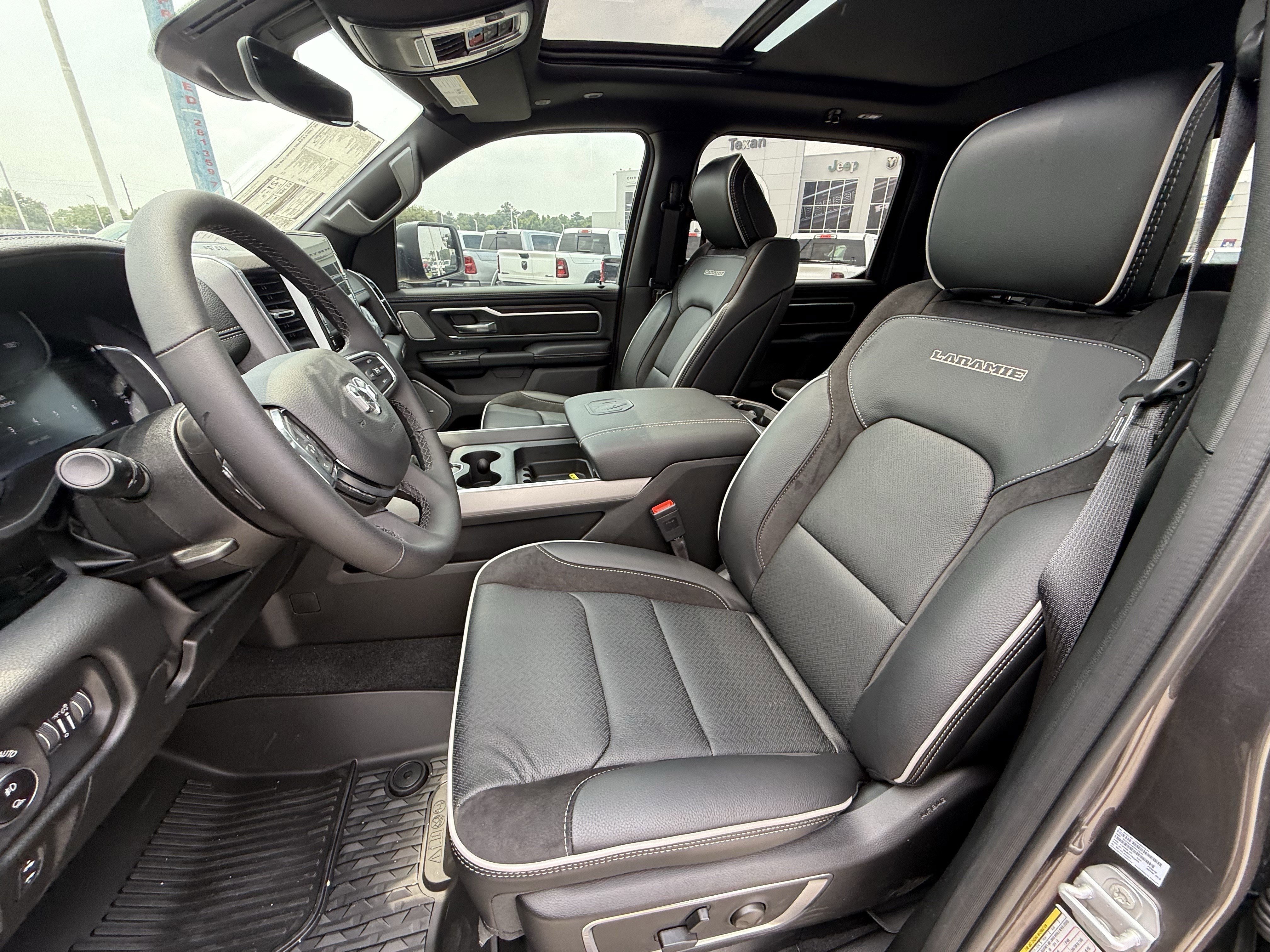 New 2026 Granite Crystal Metallic Clear-Coat Exterior Paint RAM Laramie image 16