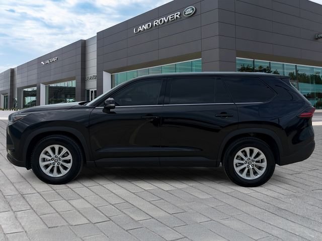 Used 2025 Black Toyota XLE image 2