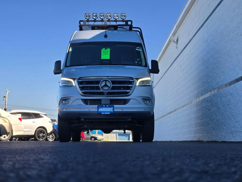 New 2026 Silver Mercedes-Benz Discovery Adventure image 7