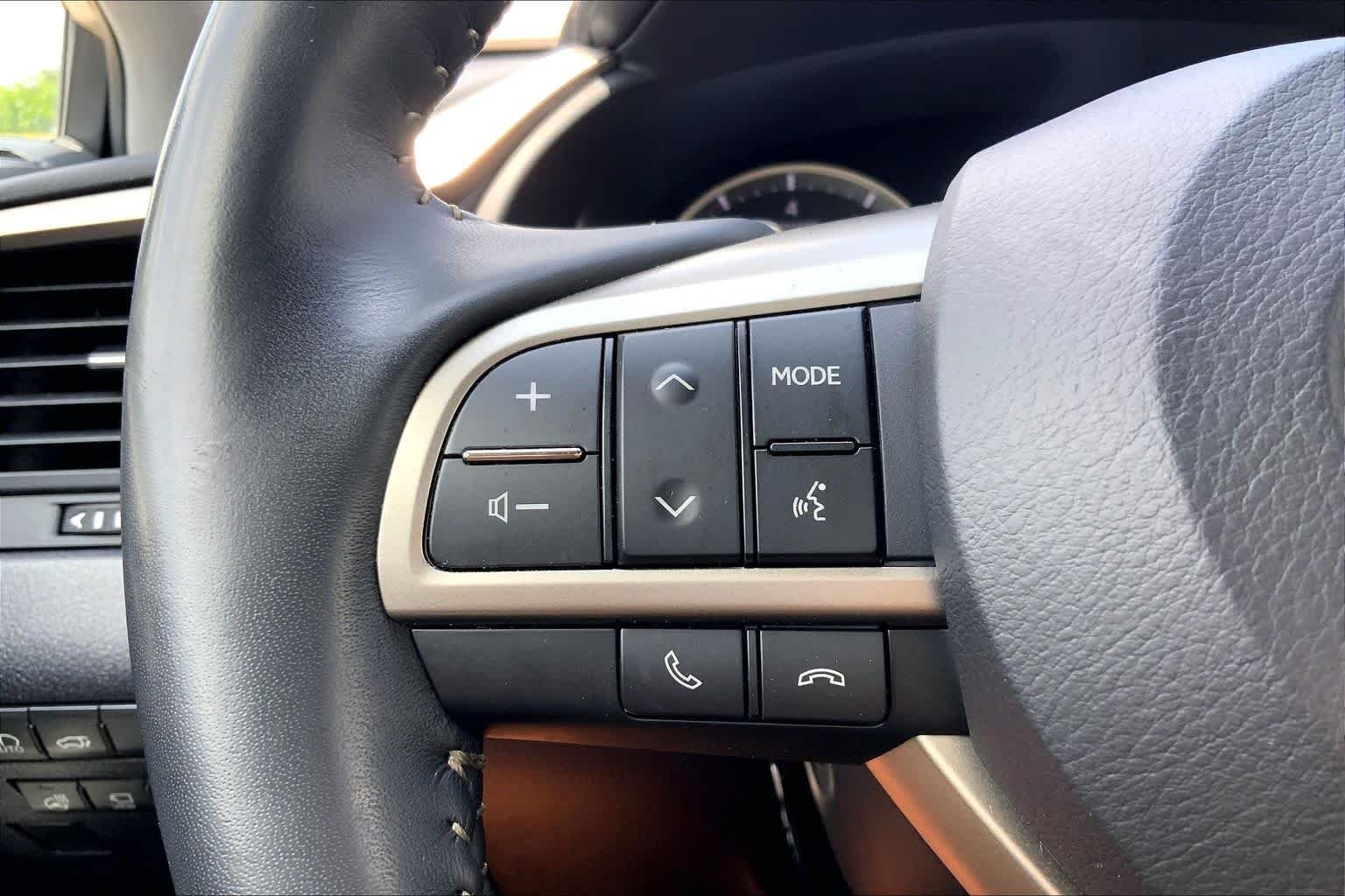 Used 2022 Atomic Silver Lexus  image 24