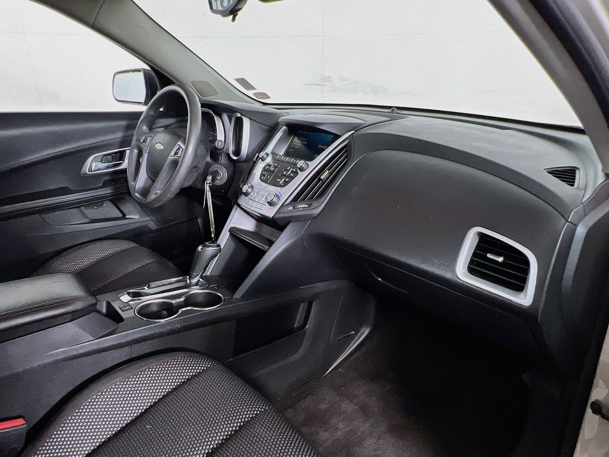 2016 Chevrolet Equinox LS - Photo 33