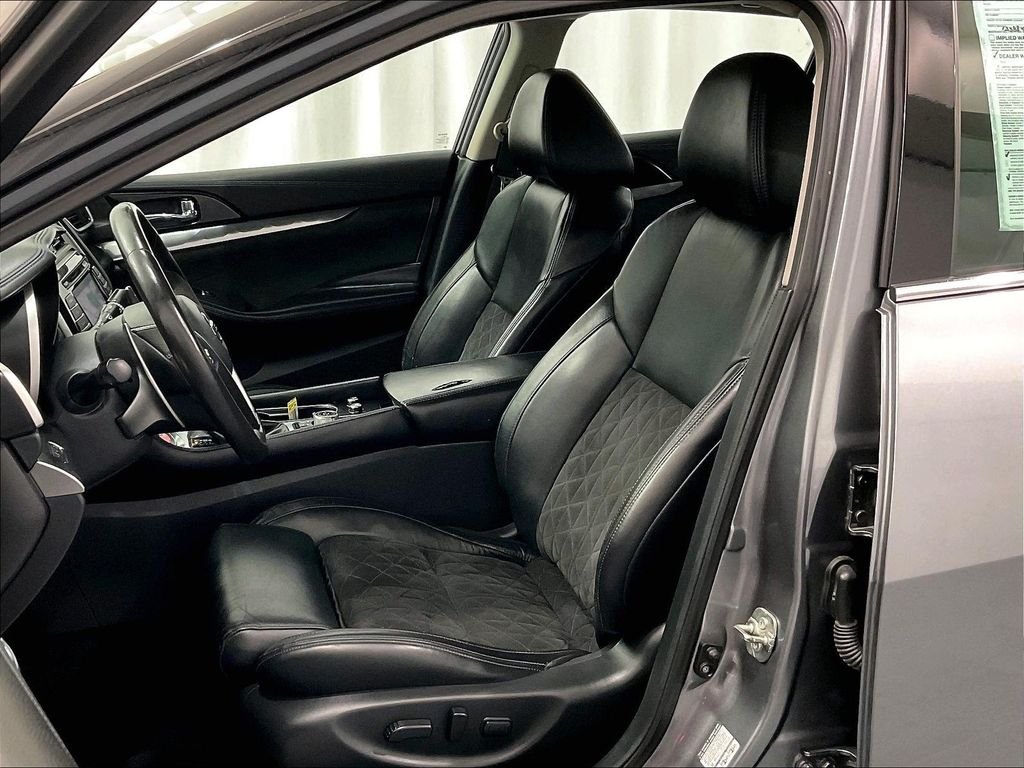 Used 2016 Gun Metallic Nissan SR image 10