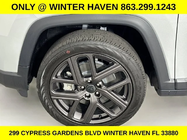 New 2026 Silver Jeep Latitude image 30