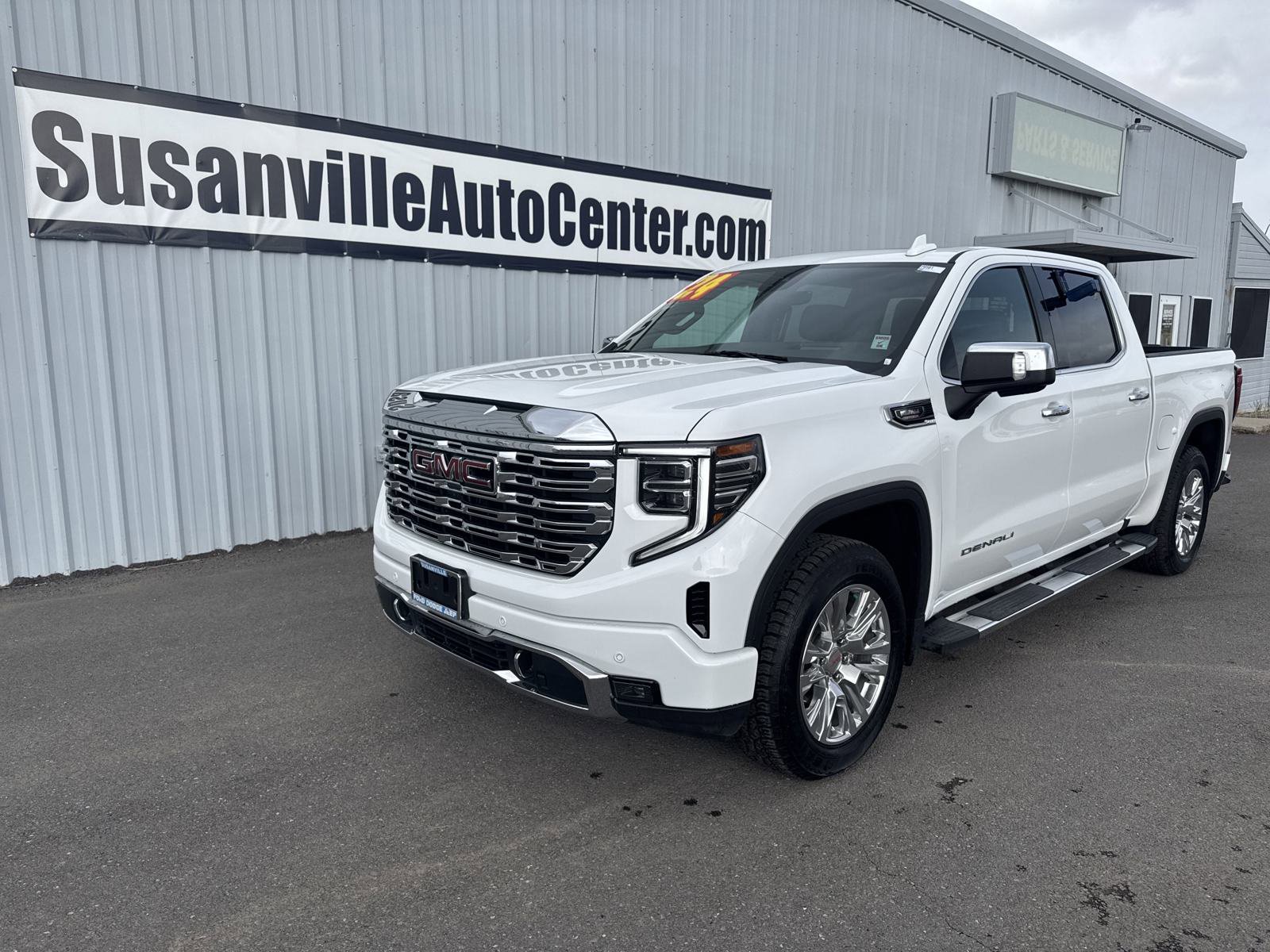 2024 GMC Sierra Denali 4WD Crew Cab Short Box's photo