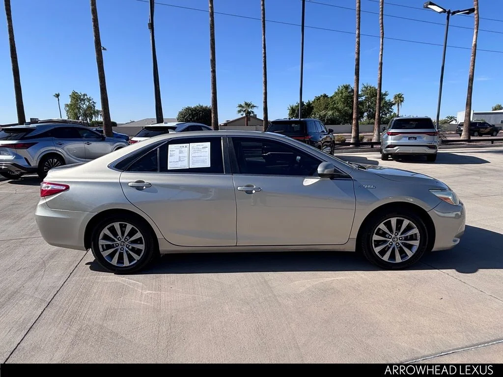 Used 2015  Toyota XLE image 8
