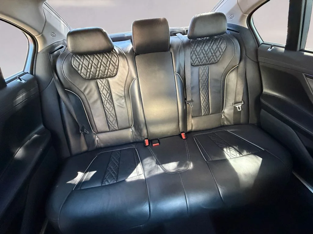 2022 BMW 7 Series 740i - Photo 18
