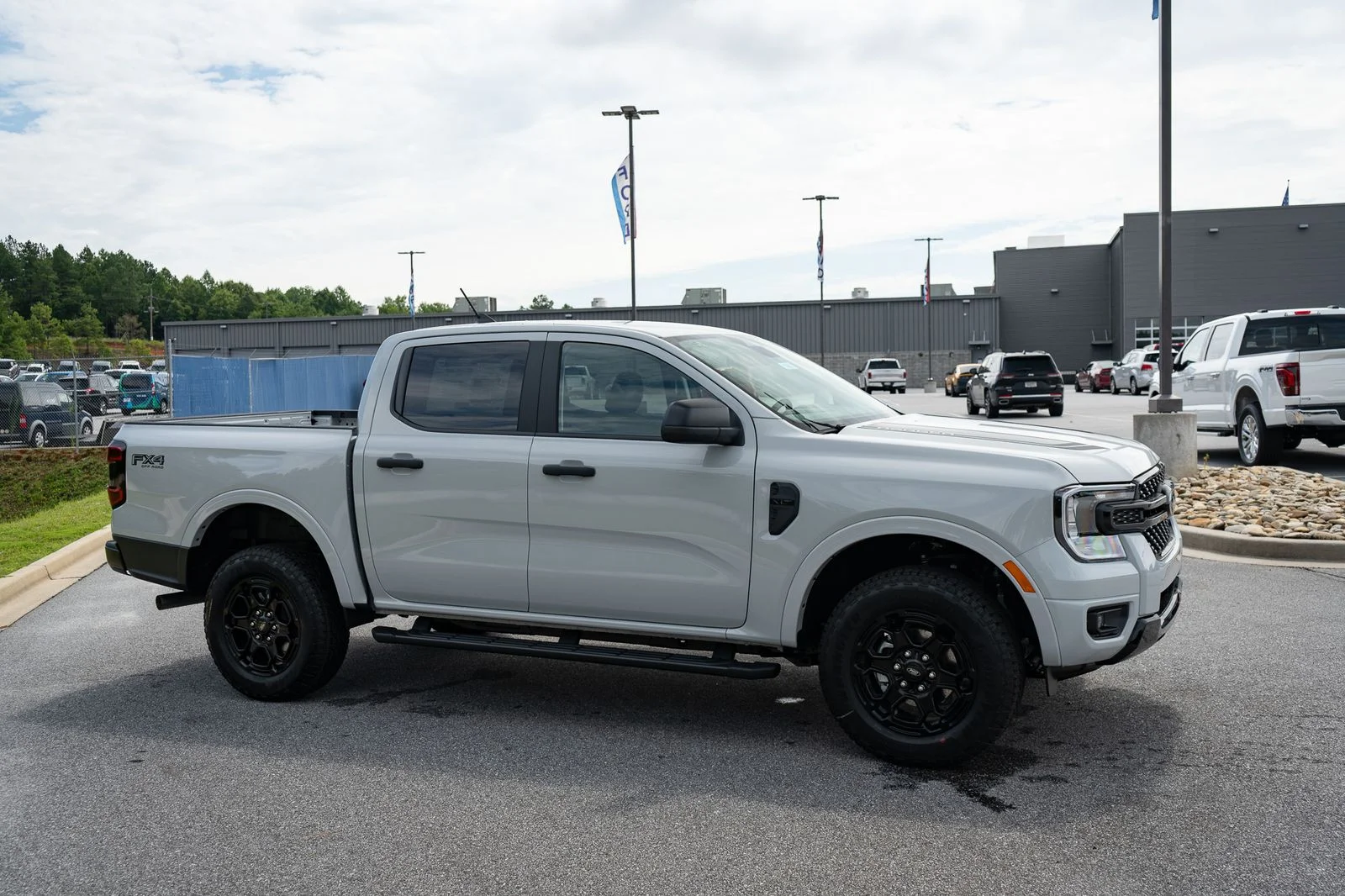 New 2026 Avalanche Ford XLT image 12