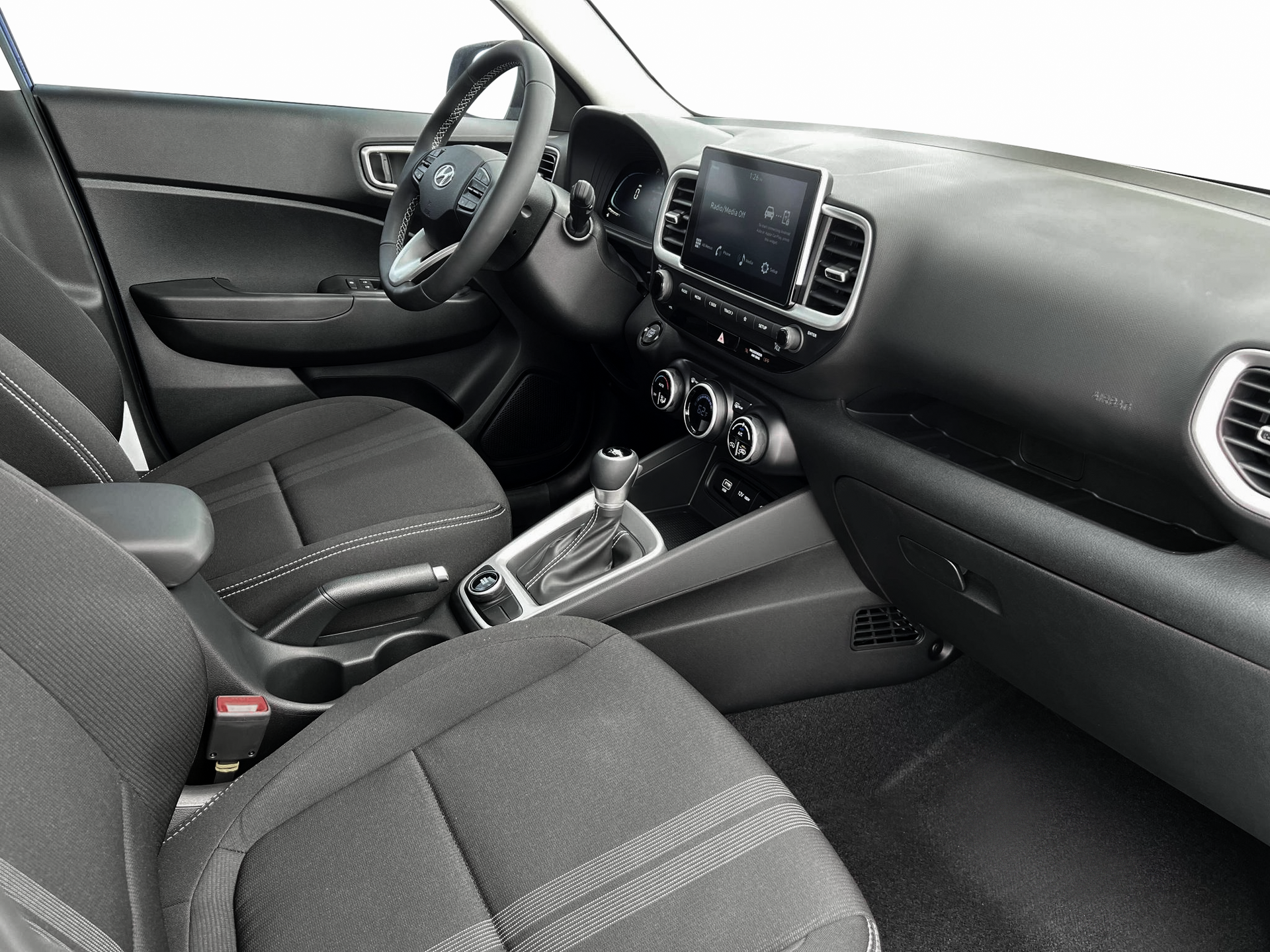 2025 Hyundai Venue SEL - Photo 15