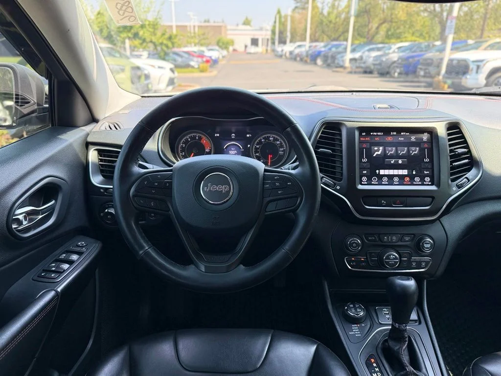 Used 2019 Bright White Clearcoat Jeep Trailhawk image 24