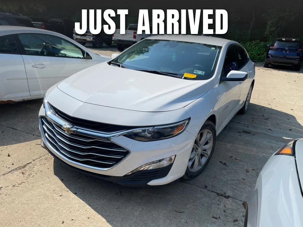 Used 2025 Summit White Chevrolet LT image 1