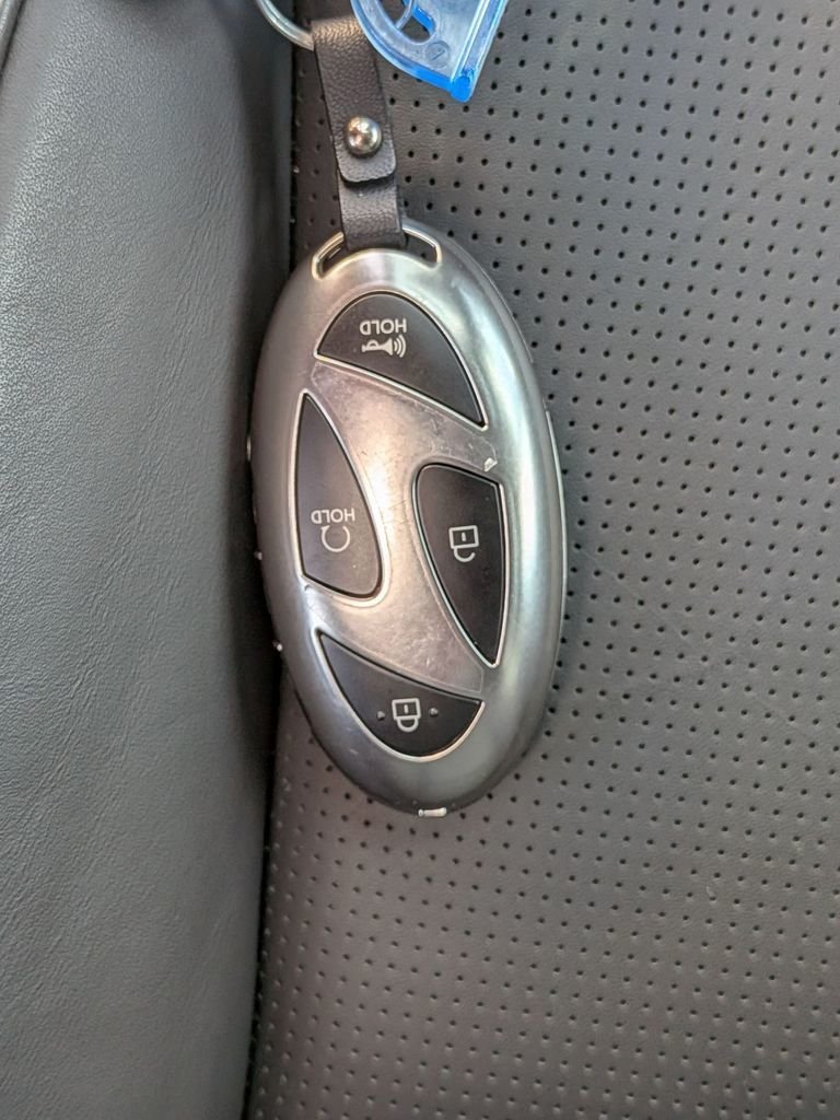 New 2025 Silver Hyundai Calligraphy image 37