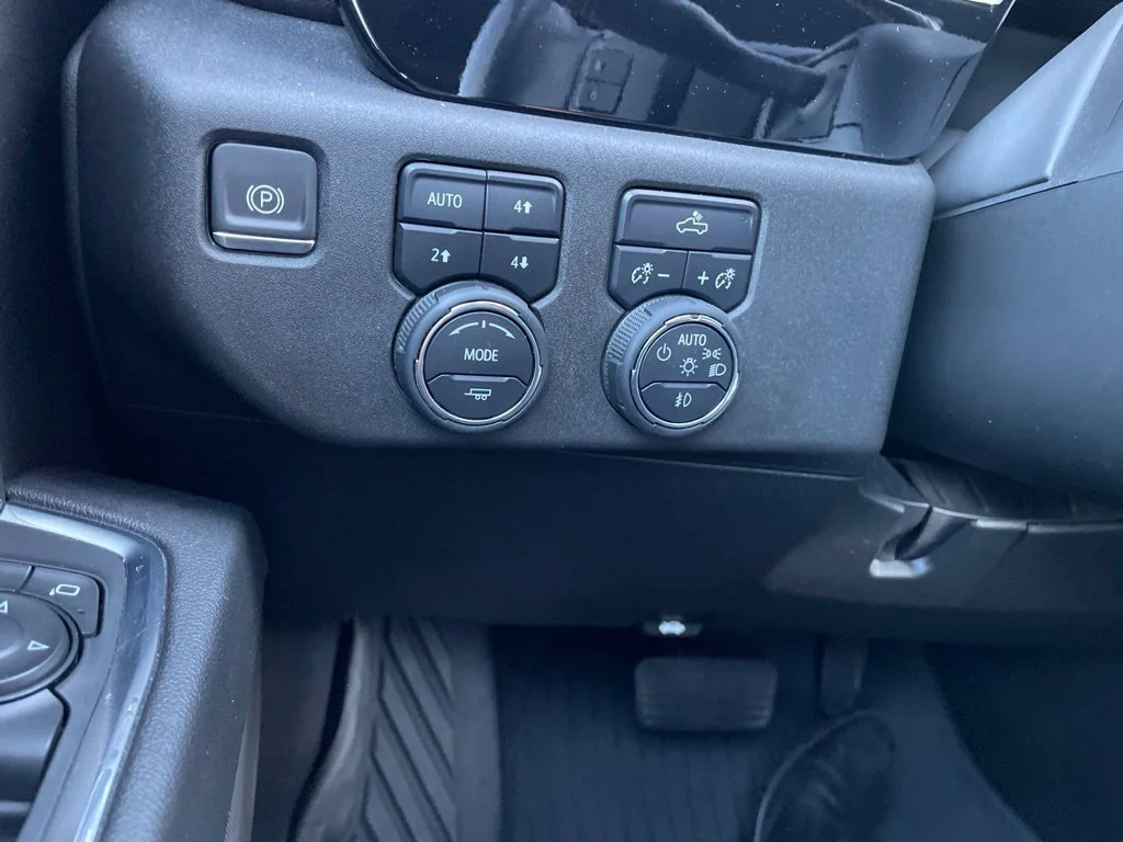 Used 2023 Black Chevrolet RST image 29