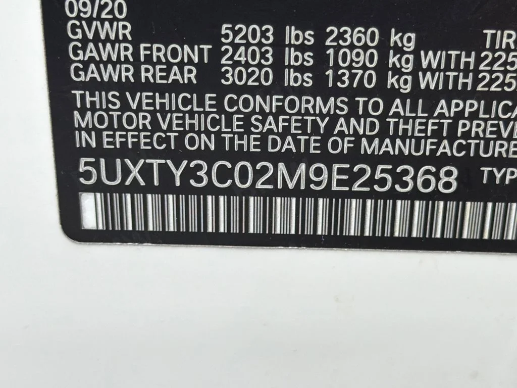 Used 2021 White BMW sDrive30i image 34