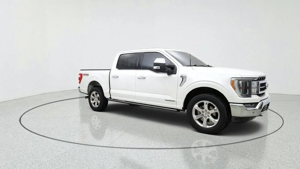 Used 2023 Star White Metallic Tri-Coat Ford LARIAT 4WD SuperCrew 5.5