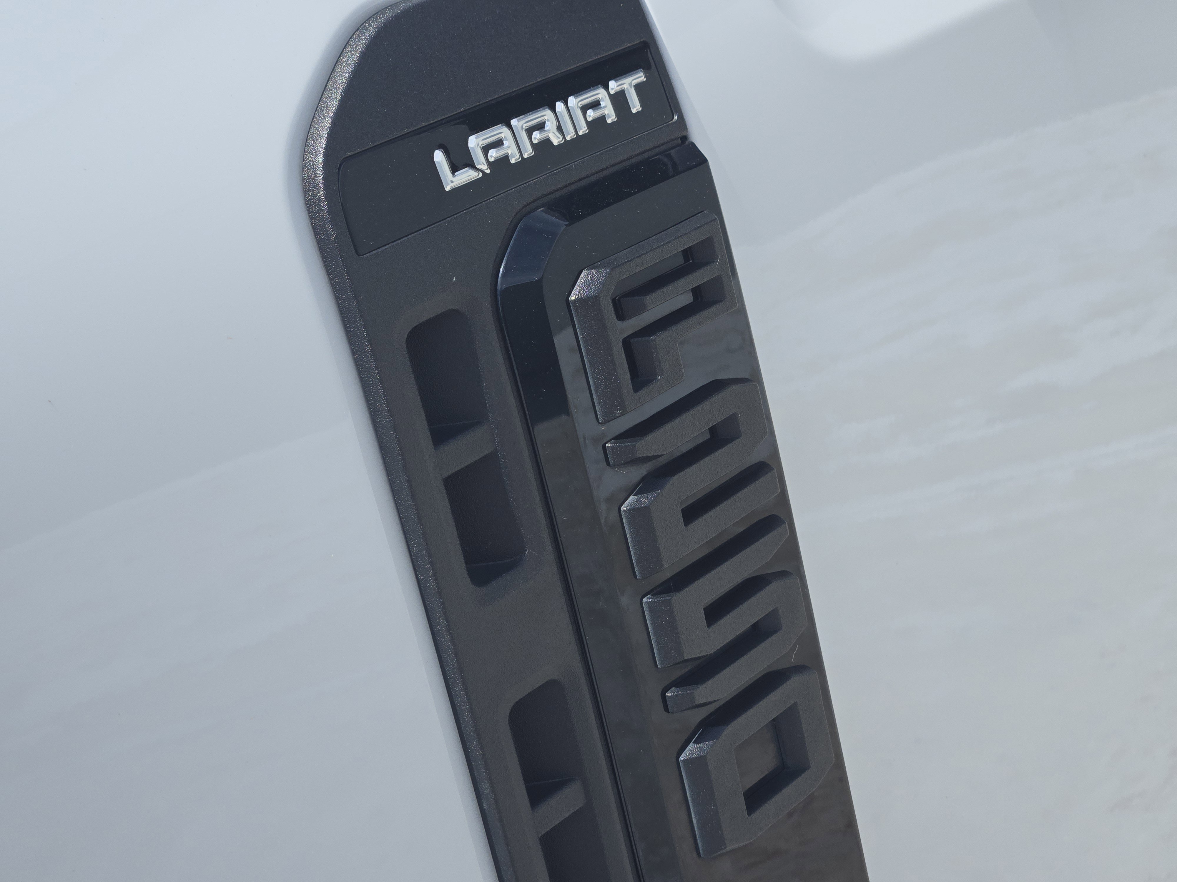 Used 2023 OXFORD WHITE Ford LARIAT image 13