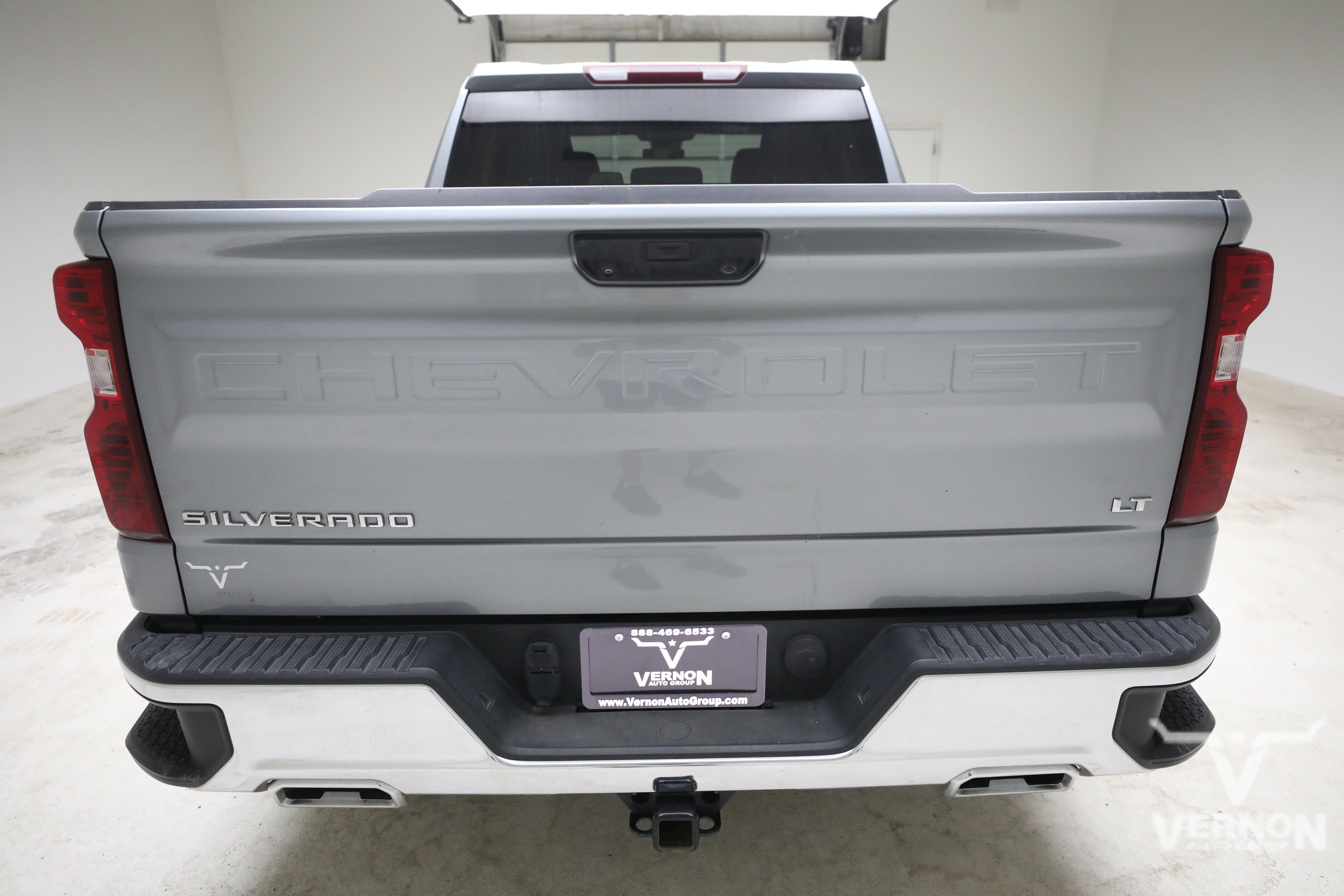 Used 2023 Sterling Gray Metallic Chevrolet Y image 4