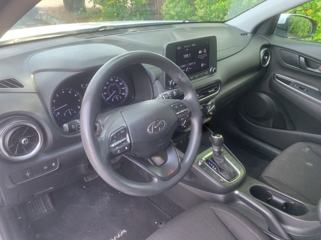 Used 2023 White Hyundai SEL image 12
