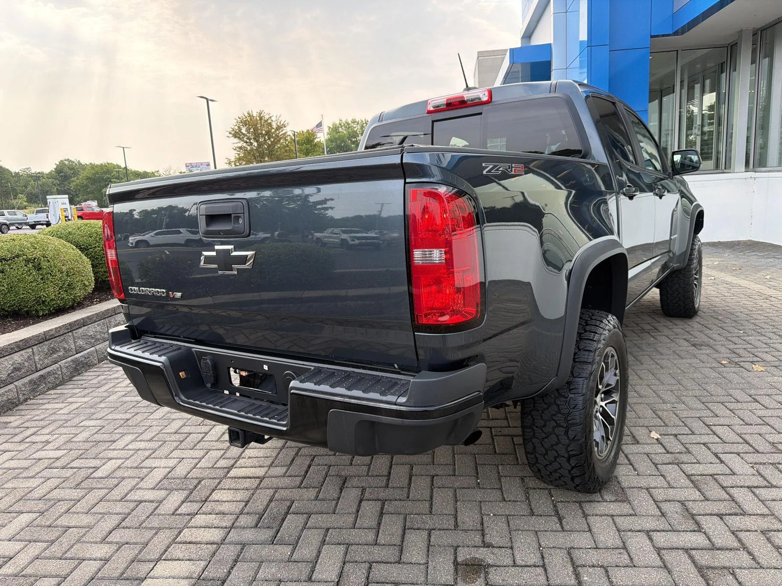 Used 2019 SHADOW GRAY METALLIC Chevrolet 4WD ZR2 image 5