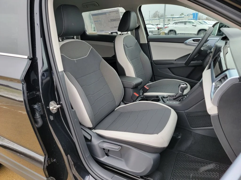 2026 Volkswagen Taos SE - Photo 11