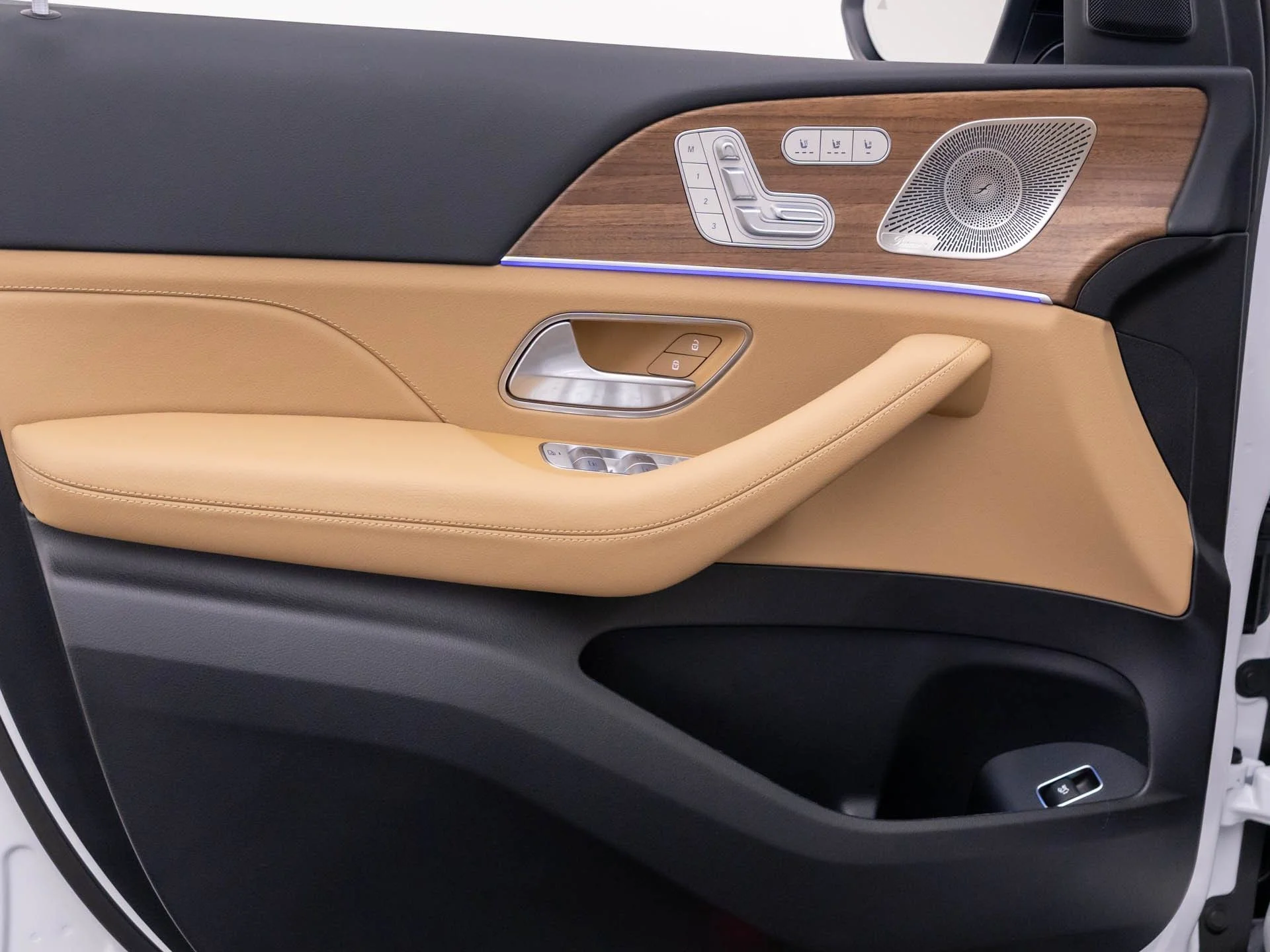 New 2026 White Mercedes-Benz GLE 580 image 14