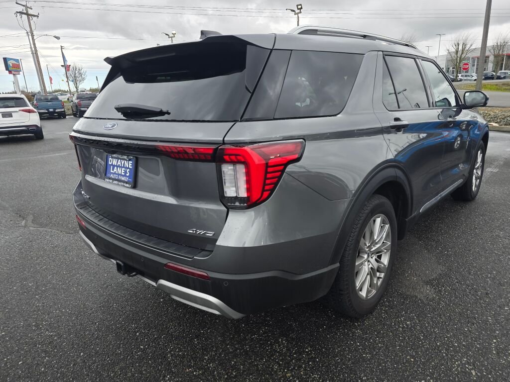 Used 2025 Gray Metallic Ford Platinum image 5