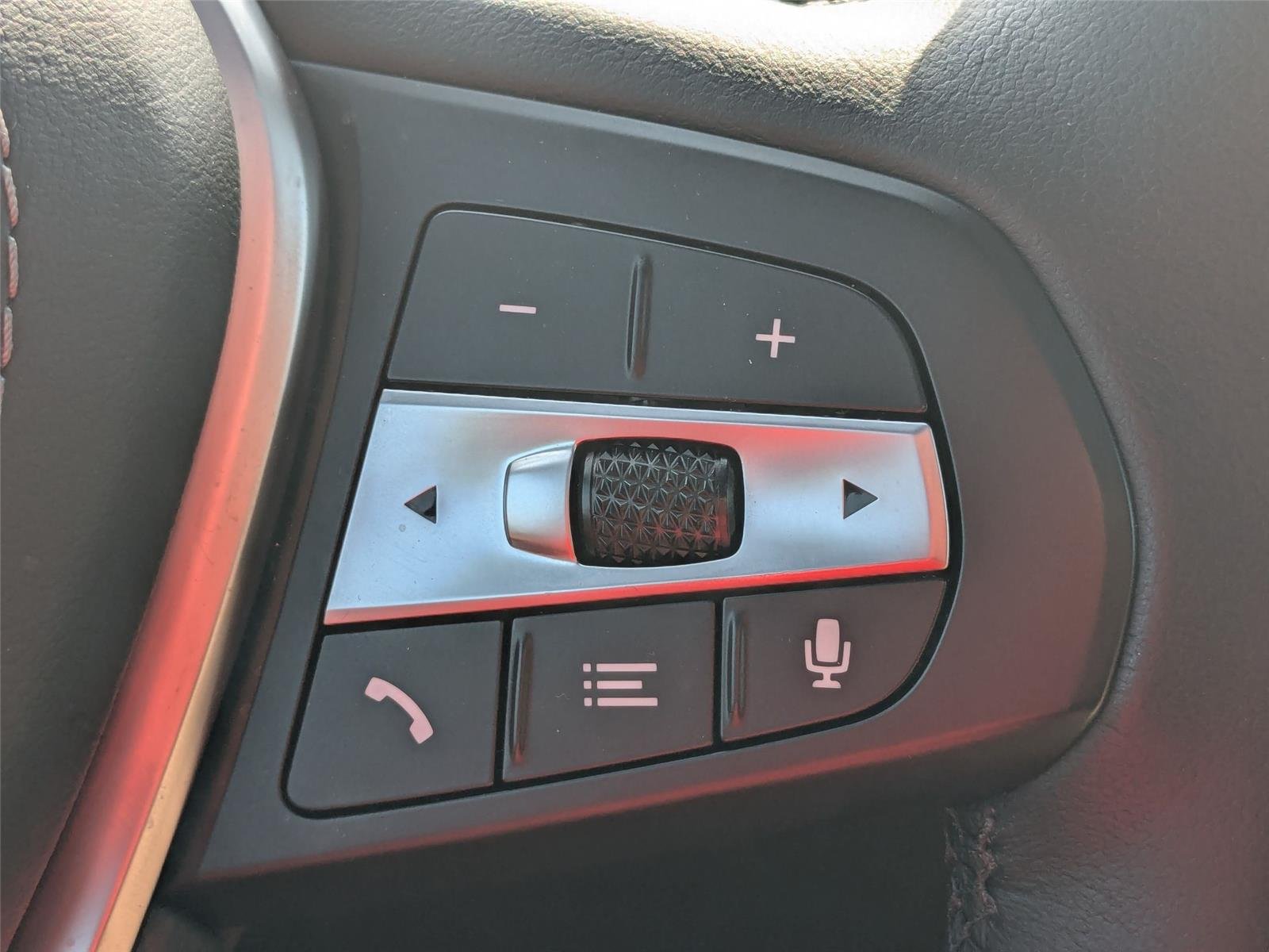Certified Used 2024 Skyscraper Grey Metallic BMW xDrive40i image 18