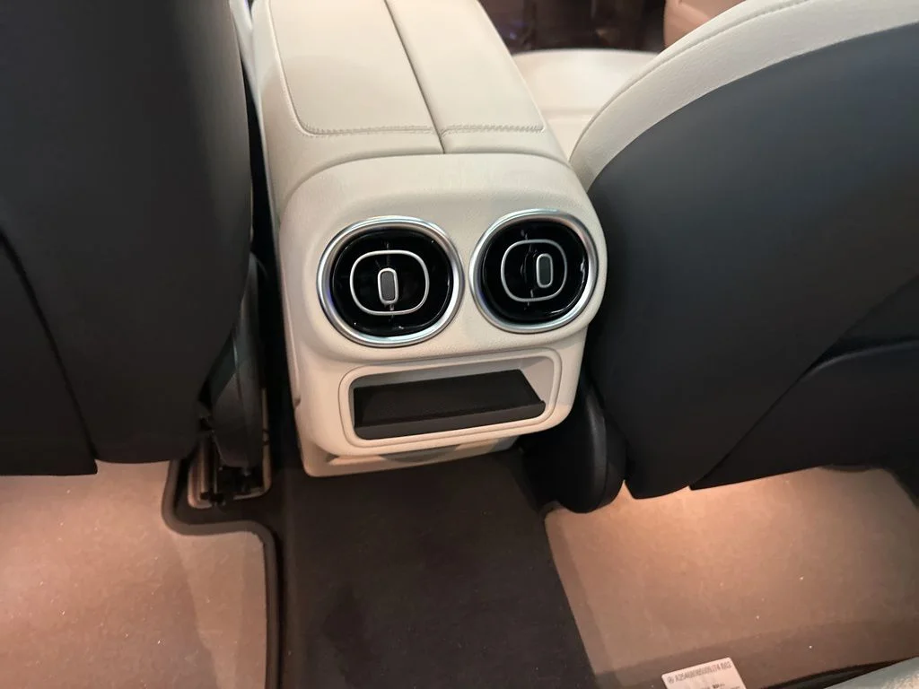 Used 2026 White Mercedes-Benz GLC 300 image 22