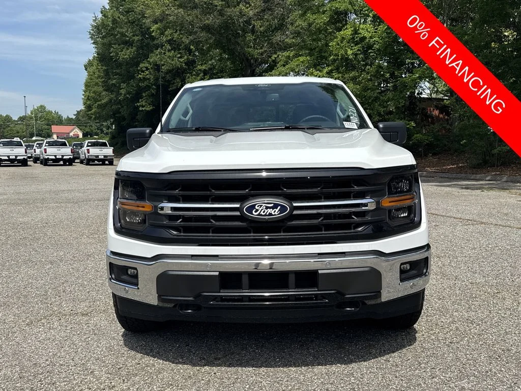 New 2026 Oxford White Ford XLT image 2
