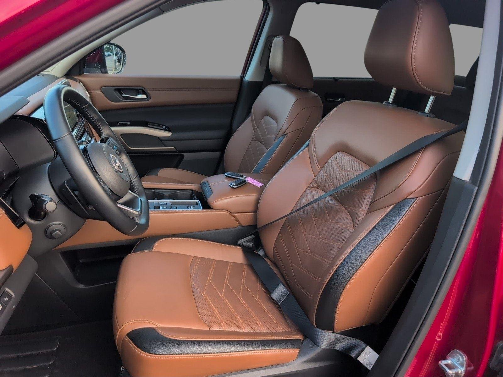 Used 2023 Scarlet Ember Tintcoat Nissan Platinum image 17