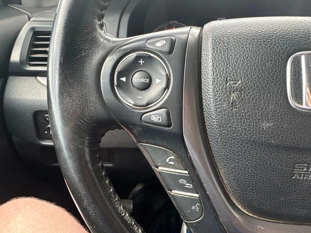 Used 2017 Silver Honda RTL-T image 17