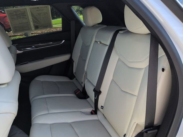 Used 2022 White Cadillac Sport image 13