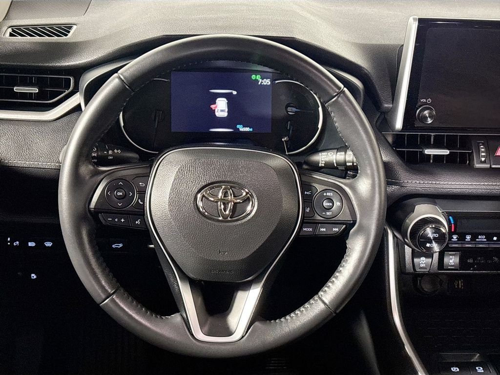 Used 2023 Blueprint Toyota XLE Premium image 13