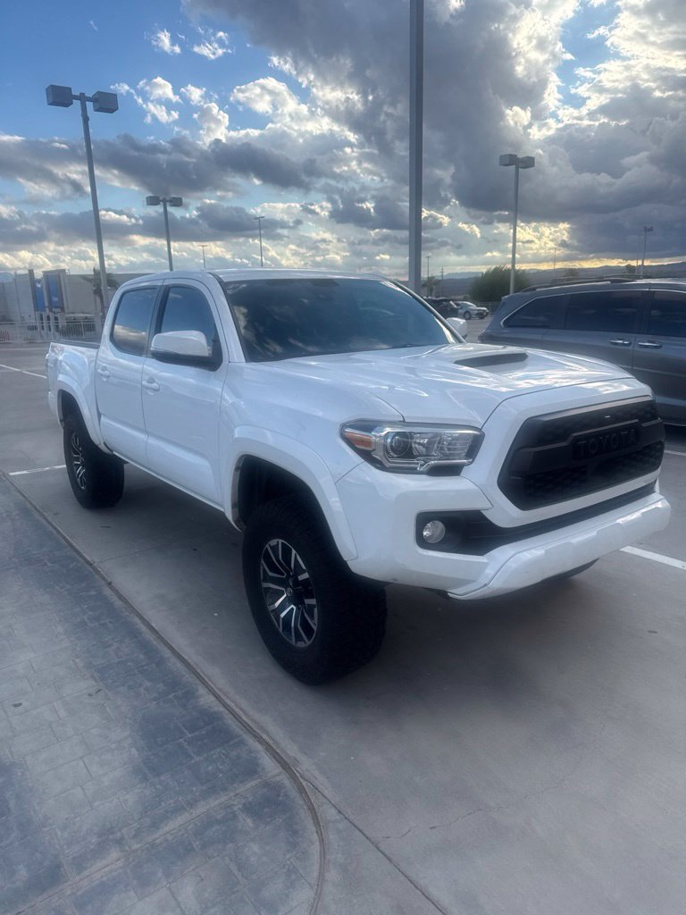 2021 Toyota Tacoma TRD Sport - Photo 2