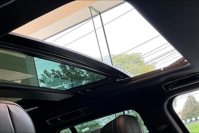 New 2027 Obsidian Black Satin Land Rover SE image 20