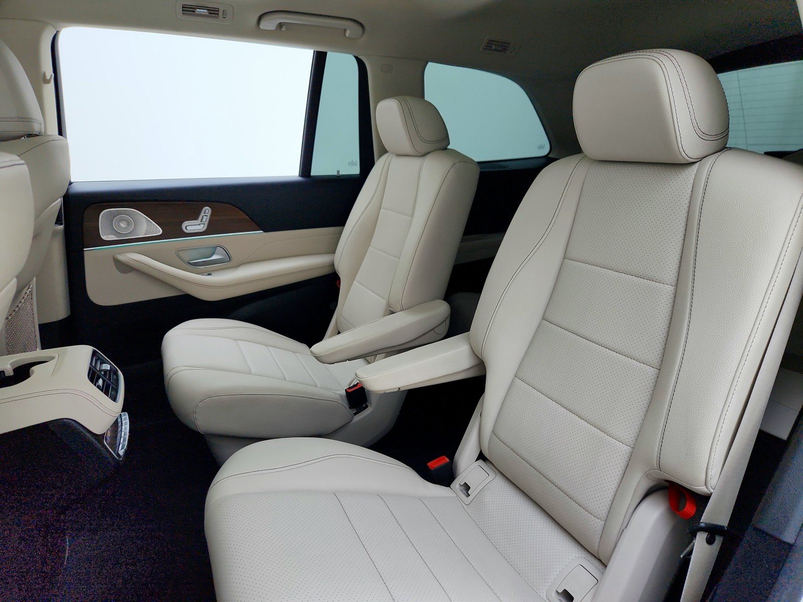 Certified Used 2023 Polar White Mercedes-Benz GLS 450 image 27