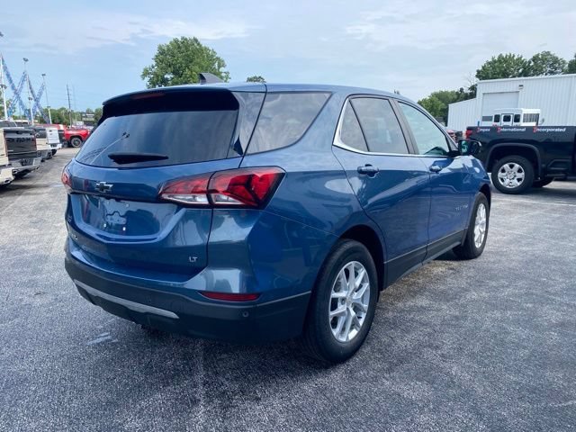 Used 2024 Lakeshore Blue Metallic Chevrolet LT image 5