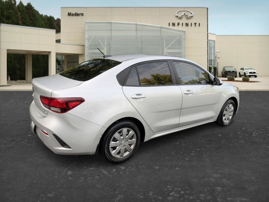Used 2021 Silky Silver Kia S image 5