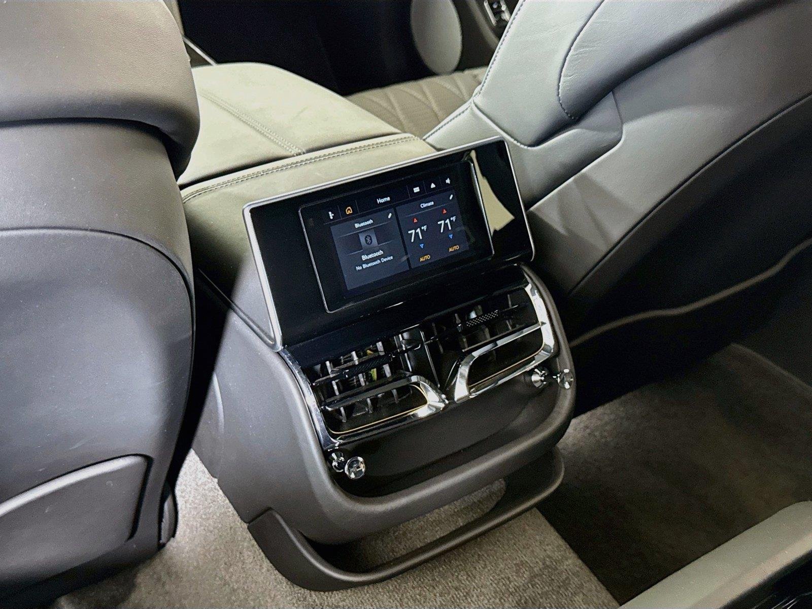 Used 2022 Beluga Bentley V8 | Mulliner Interior | Chrome 23