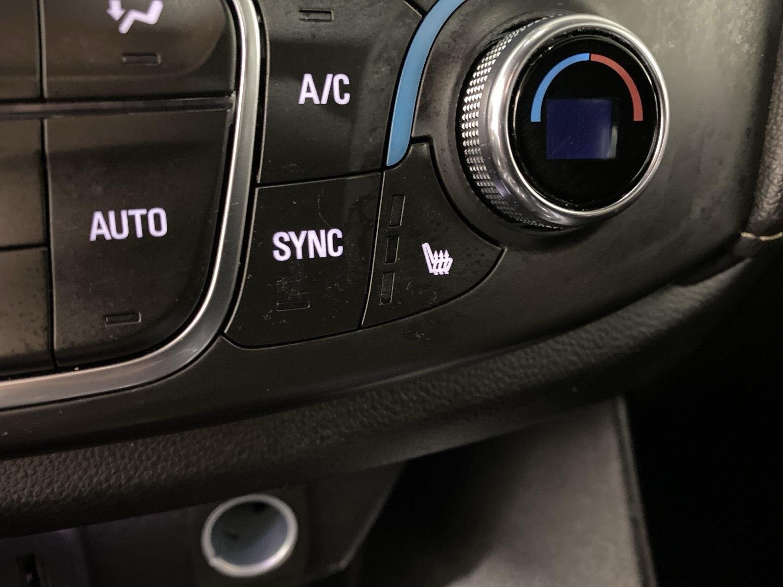 Used 2023 Northsky Blue Metallic Chevrolet LT Leather image 17